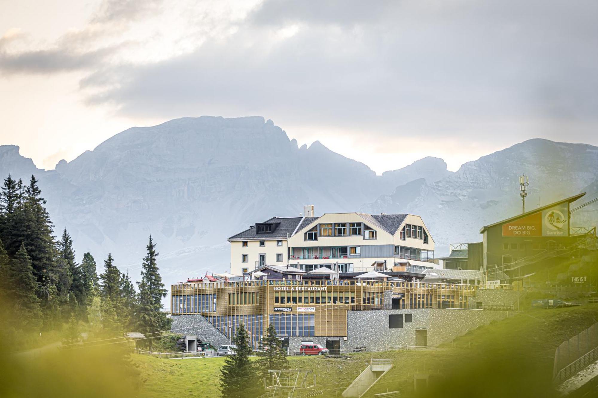 Berghotel Truebsee - Accessible Only By Cable Car Engelberg Exterior photo